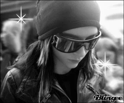 Comment s'appelle ce chanteur ?