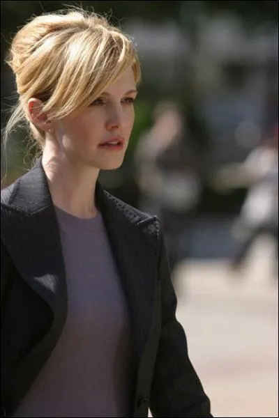 Lilly Rush et ses affaires classes a jou dans ...