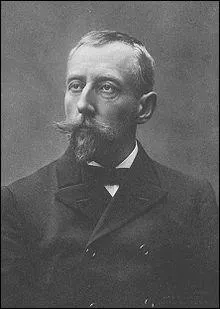 Voici Roald Amundsen, chef de la premi�re exp�dition au P�le Sud ; c'�tait en :