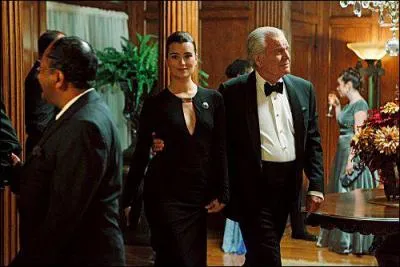 Quel est l'acteur qui accompagne Ziva ?