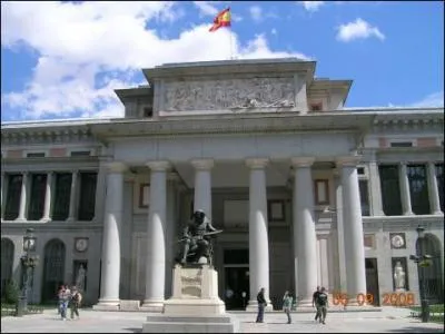 Quel est ce btiment de Madrid ?