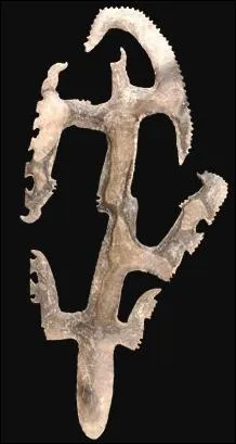 Date entre 600 et 800 de notre re, cette pierre taille de silex vient du Mexique ou du Guatemala. Elle est de la culture :