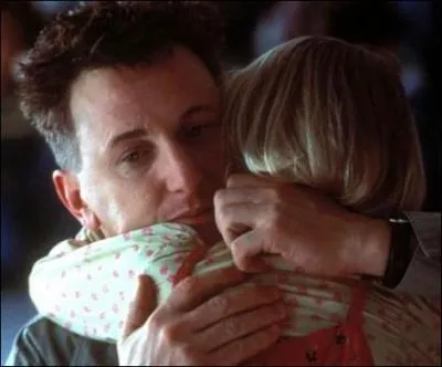 Dakota s'est fait remarquer pour la premire dans le film 'Sam, je suis Sam', dans lequel elle incarnait la fille de Sean Penn, dont le personnage tait :