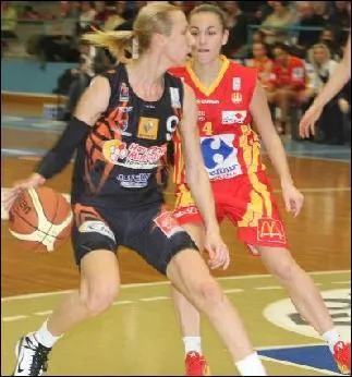 Quelle est la nouvelle meneuse serbe du Bourges Basket ?