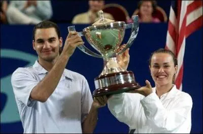 En quelle anne, remporta-t-il la Hopman Cup ?