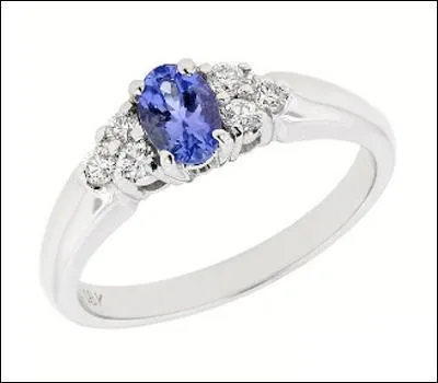 Quelle pierre est sertie sur cette bague ?