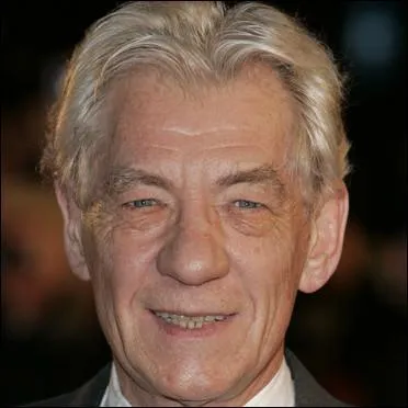 Quelle est la bonne orthographe de cet acteur dans le seigneur des anneaux ( Gandalf ) ?