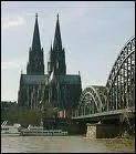 Le Klner Dom symbole de la ville allemande de Cologne, et grande attraction touristique est une cathdrale situe sur les abords du