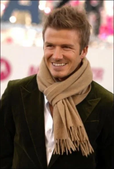 David Beckham - Avec quelle firme sportive a-t-il sign un contrat publicitaire de 3 millions de dollars ?