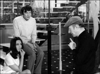 A travers les innombrables vicissitudes de la France...