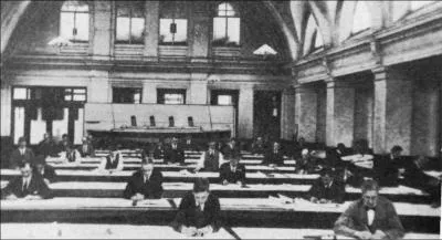 Quelle compagnie maritime a command le Titanic aux tablissements Harland and Wolff ?