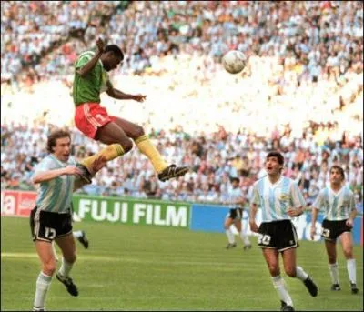 Etre africain, porter un nom ridicule et jouer le tenant du titre en ouverture du Mondial. Cameroun 1990 et Sngal 2002, mme combat. Et deux succs 1-0, sur l'Argentine et la France. Les buteurs ?