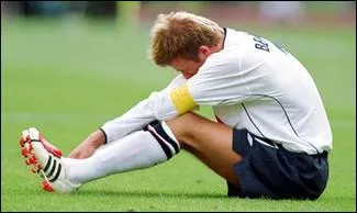 Jouer l'Angleterre et les amener aux tirs au but. Imparable ! Turin 1990, Wembley 1996, St Etienne 1998, Lisbonne 2004, prouvent que les british dtestent les pnos. Et j'ai oubli...