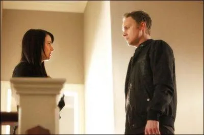 Les parents biologiques d'Elena sont :