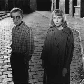 Lequel de ces films marque la 1re collaboration entre Woody Allen et Mia Farrow ?