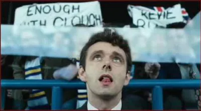 1974 : les bouchers du  Dirty Leeds  dominent le foot anglais. Brian Clough, aptre du beau jeu, y dbarque alors comme coach. Il tiendra 44 jours. Cette histoire est raconte dans le film :