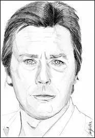 Célèbre acteur français qui parle de lui-même à la 3e personne. Il a joué dans de très nombreux films : notamment dans "Plein soleil", "Rocco et ses frères", "Le Guépard". Qui est-ce ?