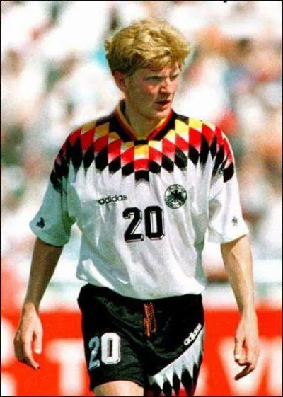 Effenberg tait dou, mais caractriel. Sa carrire internationale en ptira, car il fut banni de la slection aprs un match du Mondial 1994,  cause d'un comportement peu lgant :