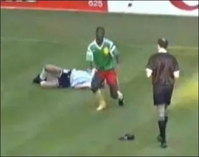 Argentine-Cameroun 1990 : 90me minute, Caniggia file au but pour galiser, il faut l'arrter ! Au prix d'un dcoupage en rgle valant carton rouge, qui sauva les Lions Indomptables ?
