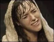 En 2001, dans quel groupe dbute-t-elle comme chanteuse ?