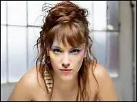 Avec quel orchestre de varits basques fait-elle des tournes pendant 2 ans, surtout en Midi-Pyrnes et dans le Pays Basque ?