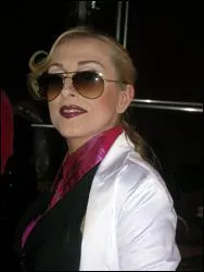 De qui est-elle le sosie ?