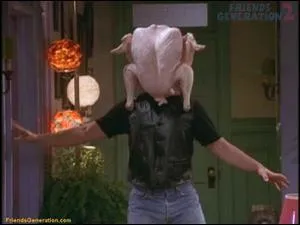 Pourquoi Joey a-t-il une dinde sur la tte ?