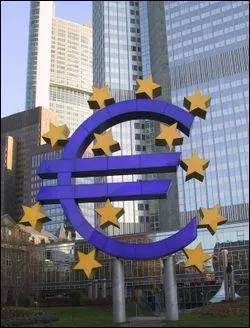Quel pays europen a adhr  l'Euro au 1er janvier 2011 ?