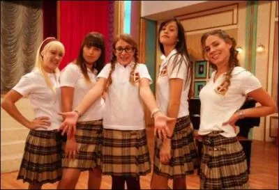 Quelle est l'intruse dans les divines ?