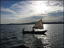 Entour par le Kenya, l'Ouganda et la Tanzanie, le lac Victoria est le plus grand lac africain. Il est travers par :