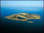 Anciennement nomm lac Rodolphe, le lac Turkana est considr comme le plus grand lac permanent en milieu dsertique. Si son extrmit nord est en Ethiopie la majeure partie de son bassin est :