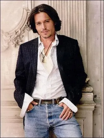 Johnny Depp - Quel est son rle dans 'Alice au pays des merveilles' sorti en 2010 ?