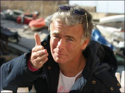 Comment s'appelle cet humoriste ?