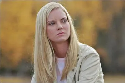 Comment s'appelle l'ennemie du personnage principal ?