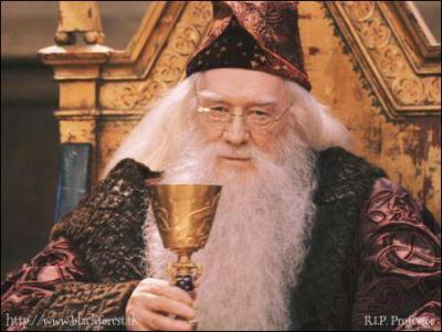 Comment s'appelle l'acteur qui joue Albus Dumbledore dans Harry Potter 1 et 2 ?