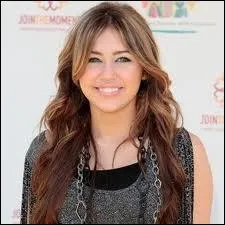 De quel instrument joue-t-elle ?