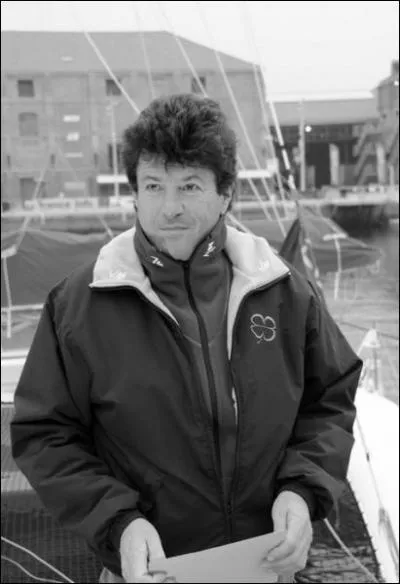 Navigateur n en 1959  Quimper il remporte 3 fois la Solitaire du Figaro, c'est ...