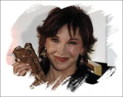 Ne  Alger cette rousse a fait tourner la tte de belmondo dans 'Les maris de l'an II ' ... ...