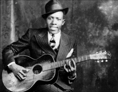 La lgende raconte qu'il aurait fait un pacte avec le diable pour obtenir sa virtuosit  la guitare. Ce chanteur de blues est-il mort  27 ans ?