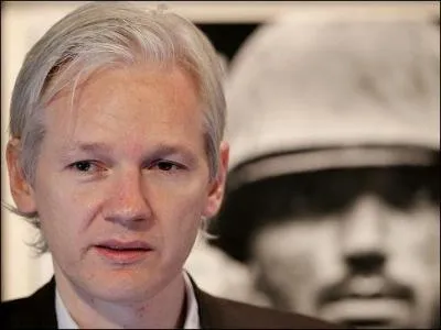 Comment s'appelle le fondateur de Wikileaks, qui pourait avoir droit  un biopic prochainement ?