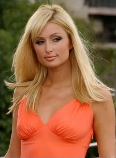 Paris Hilton - Dans quel film d'horreur obtient-elle un rle en 2005 ?