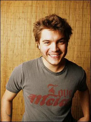 Emile Hirsch - Dans quel film incarne-t-il un jeune amricain qui dcide de tout quitter pour aller vivre seul en Alaska ?