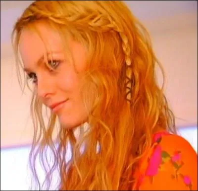 Chanteuse et actrice franaise, elle est l'ex femme de Johnny Depp. Il s'agit de :