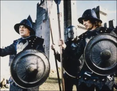 Quel est ce film de Jean Claude Sussfeld qui runit Chritian Clavier, Thierry Lhermiite, Roland Girand, Zabou, Coluche... ?