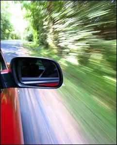  60 km/h, la violence d'un choc quivaut  une chute verticale du haut d'un immeuble de :