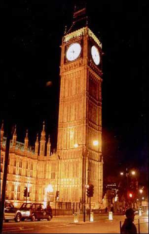 Dans quel pays rsonnent les douze coups de Big Ben ?