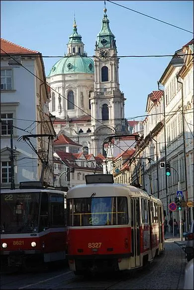 Autre moyen de transport de Prague, c'est un ... .