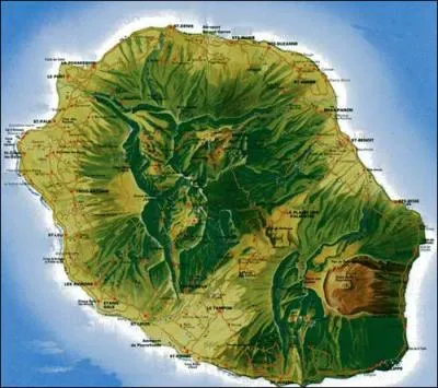 L'le de la runion est un dpartement d'outre-mer, dans l'ocan Indien. Sur son territoire se trouve l'un des volcans les plus actifs de la plante. Quelle est la prfecture de La Runion ?