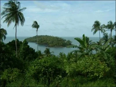 L'le du Diable, l'le Royale et l'le Saint-Joseph composent l'archipel des Iles du Salut. Ces les de l'Atlantique sont rattaches  quel dpartement d'outre-mer ?