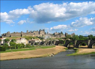 La cit mdivale de Carcassonne est la plus grande ...